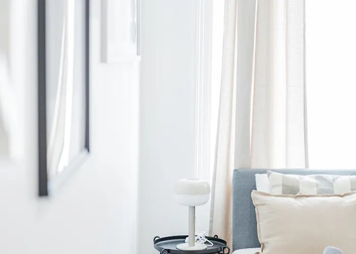Nice Central City Room